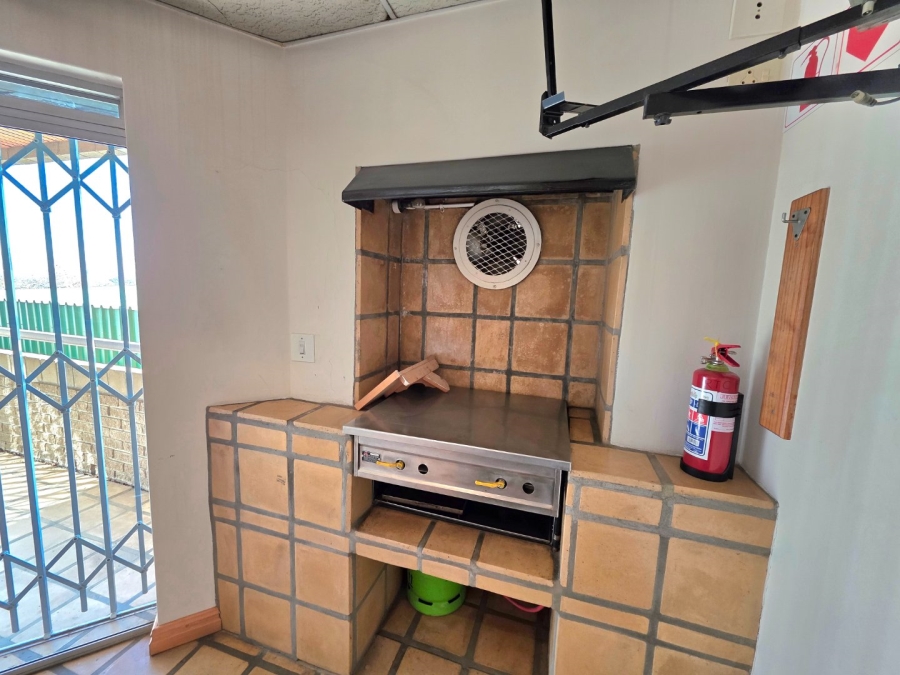 To Let commercial Property for Rent in Bethlehem Free State